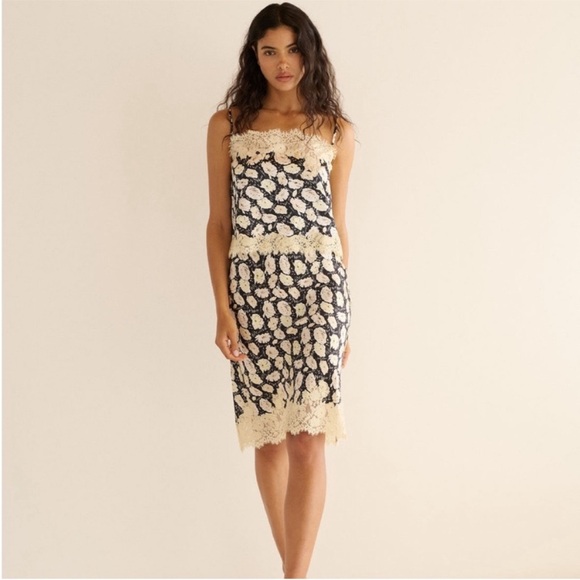 Doen Tops - DÔEN LOURE TOP NWOT